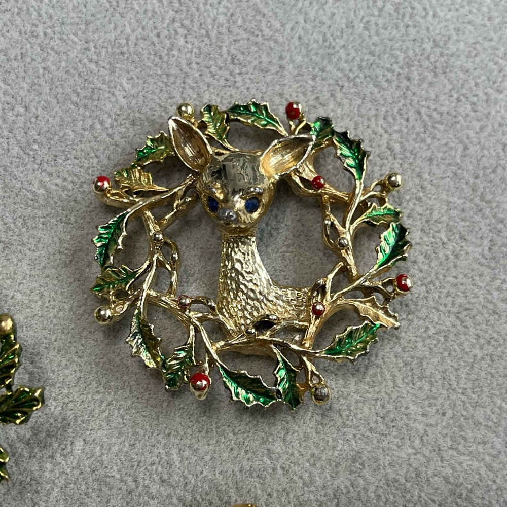 Vintage Damaged Christmas Jewelry Lot - Picture 6 of 6